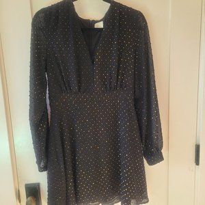 Black long-sleeved v-neck dress - Size L